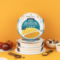 كاري العدس العضوي بخمسة أنواع مع أرز الكركم